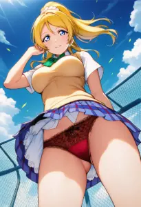 屋上にいる夏服姿の絢瀬絵里のパンチラ