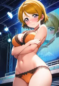 ステージで下着を露出させられる小泉花陽