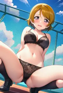 屋上で下着を露出させられる小泉花陽