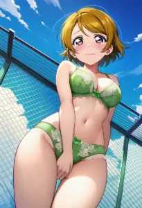 屋上で下着を露出させられる小泉花陽