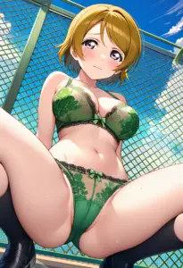 屋上で下着を露出させられる小泉花陽