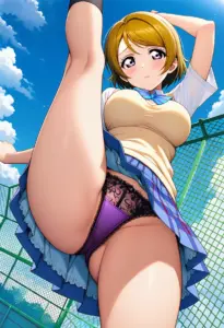 屋上にいる夏服姿の小泉花陽のパンチラ