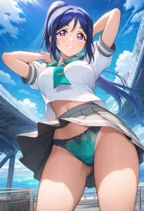 海辺にいる夏服姿の松浦果南のパンチラ