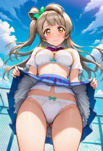 屋上で下着を露出させられる夏服姿の南ことり
