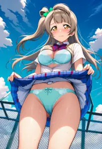 屋上で下着を露出させられる夏服姿の南ことり