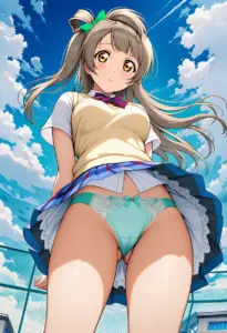 屋上にいる夏服姿の南ことりのパンチラ