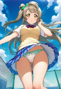 屋上にいる夏服姿の南ことりのパンチラ