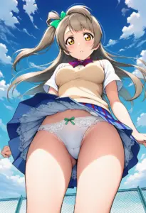 屋上にいる夏服姿の南ことりのパンチラ