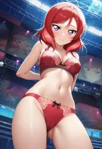 ステージで下着を露出させられる西木野真姫