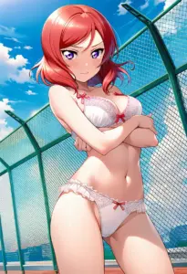 屋上で下着を露出させられる西木野真姫