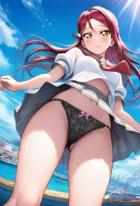 海辺にいる夏服姿の桜内梨子のパンチラ