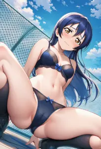 屋上で下着を露出させられる園田海未