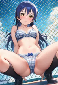 屋上で下着を露出させられる園田海未