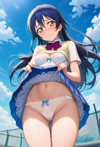 屋上で下着を露出させられる夏服姿の園田海未