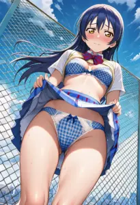 屋上で下着を露出させられる夏服姿の園田海未
