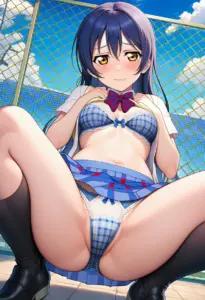 屋上で下着を露出させられる夏服姿の園田海未