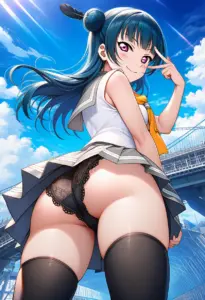 海辺にいる夏服姿の津島善子の背面パンチラ