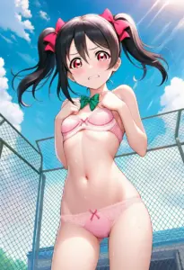 屋上で下着を露出させられる矢澤にこ