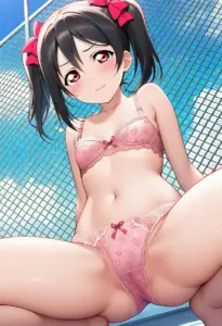 屋上で下着を露出させられる矢澤にこ