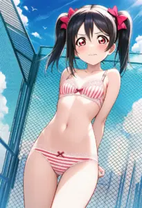 屋上で下着を露出させられる矢澤にこ