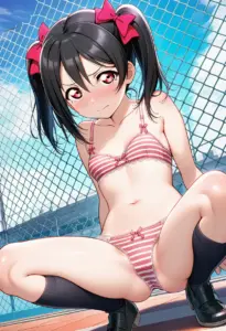 屋上で下着を露出させられる矢澤にこ