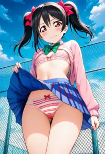 屋上で下着を露出させられる夏服姿の矢澤にこ